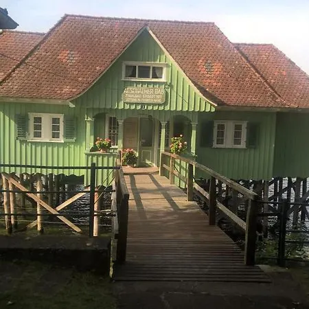 Am Kleinen Bootshafen